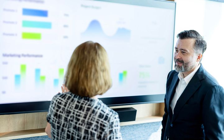 economic and financial analysis - thumbnail image